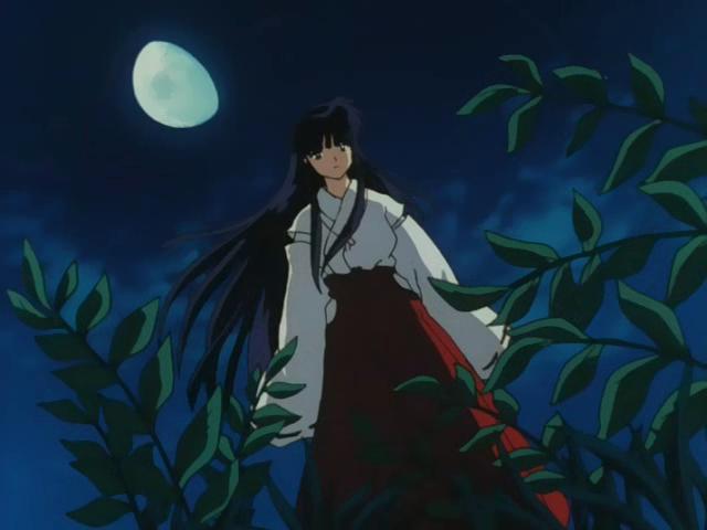 Otaku Gallery  / Anime e Manga / Inu-Yasha / Screen Shots / Episodi / 022 - Il sorriso malvagio, Kikyo tra la vita e la morte / 159.jpg